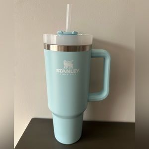 Stanley 40 oz original quencher in Aqua